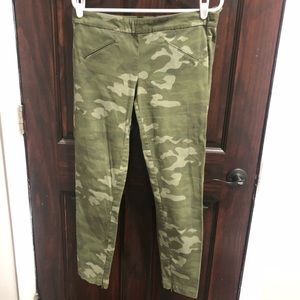 Camouflage skinny pants